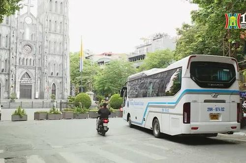 Hà Nội: Hạn chế ô tô trên 16 chỗ hoạt động trong phố cổ