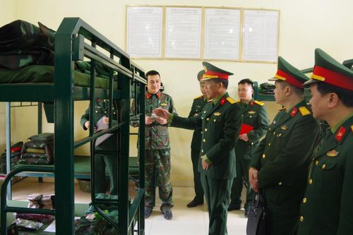 Kiểm tra công tác chuẩn bị đón nhận chiến sĩ mới tại Tiểu đoàn Bộ binh 5