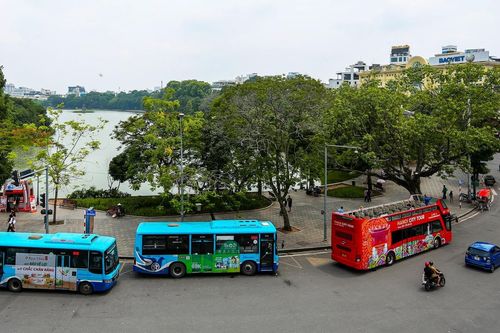 Hà Nội thí điểm hạn chế ô tô trên 16 chỗ vào phố cổ, hồ Hoàn Kiếm