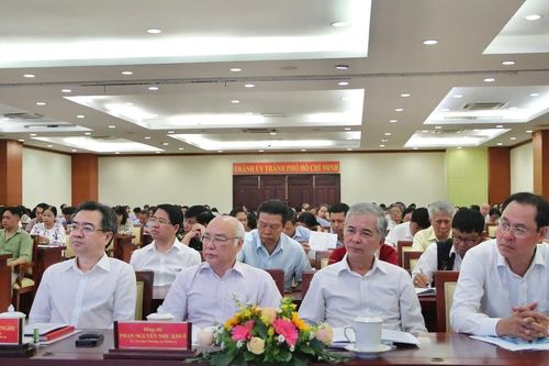 TPHCM triển khai chuyên đề năm 2025 về học tập và làm theo gương Bác