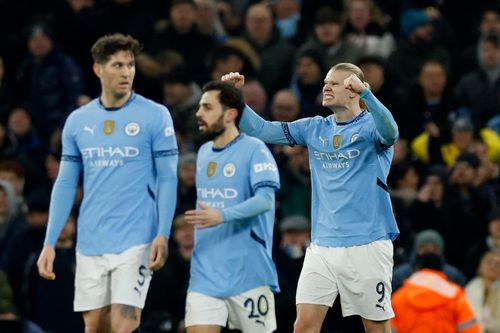 Man City sụp đổ theo kịch bản cũ