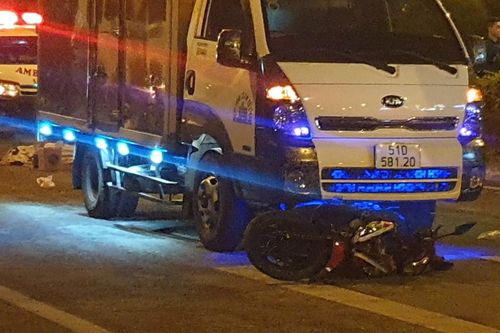 Tai nạn giao thông mới nhất 12/2/2025: ngã xuống đường bị xe tải cán tử vong