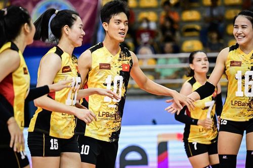 'Doanh nhân 8 nghìn tỷ' gây tranh cãi lớn trong cộng đồng bóng chuyền Việt Nam, CĐV nói thẳng sự thật