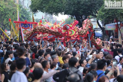 Rộn ràng Lễ hội Tết Nguyên tiêu - Rằm tháng Giêng tại TP Hồ Chí Minh