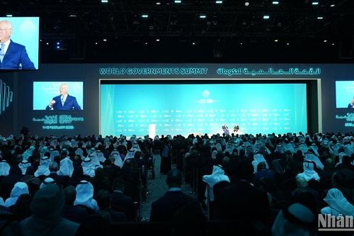 Giáo sư Klaus Schwab: Phát triển nhân tài cần thiết để định hình kỷ nguyên mới