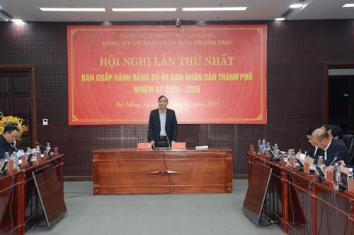 Chủ tịch UBND thành phố Lê Trung Chinh chủ trì phiên họp thứ nhất Ban chấp hành Đảng bộ UBND thành phố nhiệm kỳ 2020-2025
