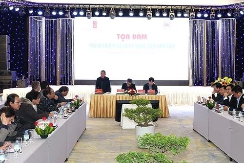 Thơ ca tạo ra khát vọng để con người vươn tới