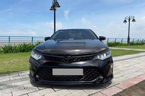 Toyota Camry 2018 dân chơi 'độ khủng' rao bán 625 triệu đồng