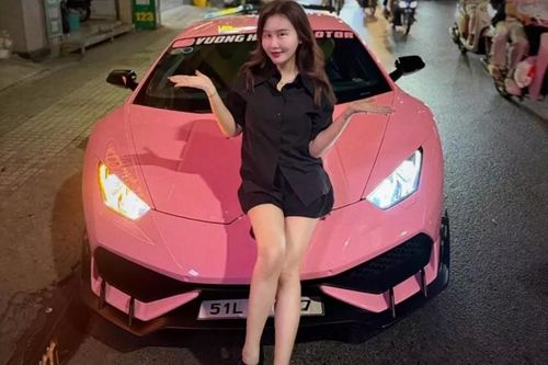 Lamborghini Huracan LP610-4 'màu hường' nữ tính của biker Sài thành