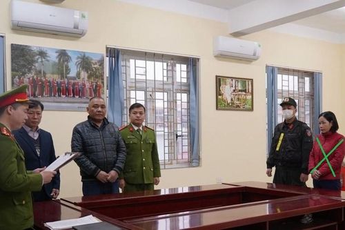 Bắt tạm giam nữ Phó Chủ tịch UBND xã tại Bắc Kạn