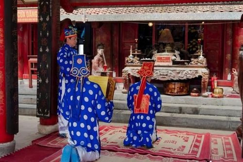 Sơn Tây khai hội đền Và