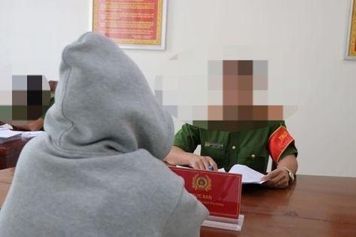 Giúp người tình thực hiện kịch bản lừa đảo lấy tiền trả nợ, người đàn bà bị đổ hết tội lỗi