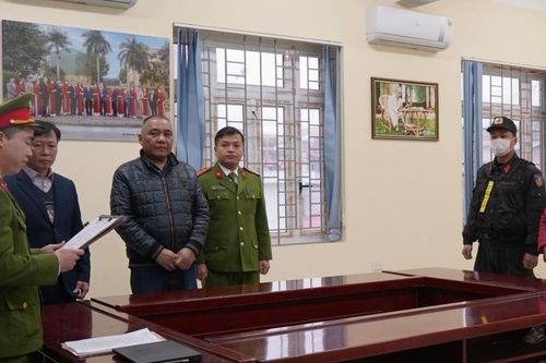 Bắt tạm giam nữ phó chủ tịch xã ở Bắc Kạn