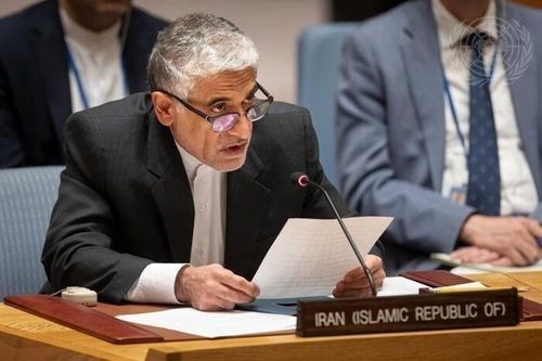 Iran phản ứng cứng rắn trước đe dọa sử dụng vũ lực của Tổng thống Trump