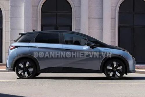 Xe hơi 'chất như nước cất', công suất 203 mã lực, giá gần 330 triệu đồng