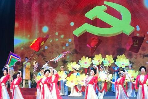 Trách nhiệm và khát vọng của nhà thơ đối với xã hội, thi ca