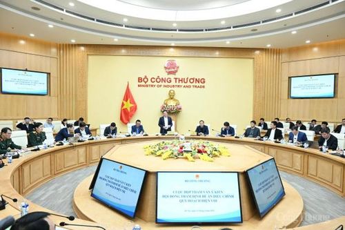 Bộ Công Thương họp Hội đồng thẩm định đề án Điều chỉnh Quy hoạch điện VIII