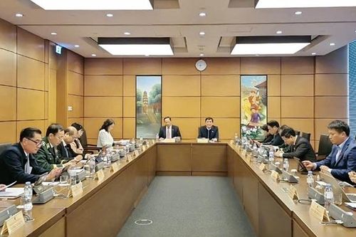 Đại biểu Quốc hội tỉnh An Giang đóng góp thảo luận tổ phiên khai mạc