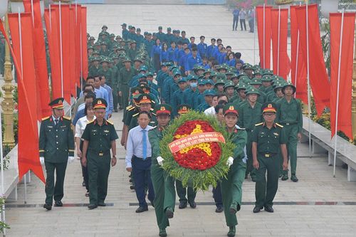 An Giang gặp mặt thanh niên nhập ngũ năm 2025