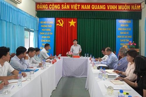 Lãnh đạo tỉnh làm việc với Trung tâm Bảo vệ sức khỏe cán bộ tỉnh