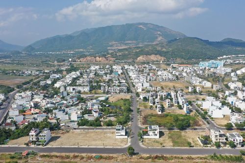 Khơi thông nguồn lực đất đai