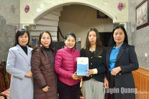 Tuyên Quang có 2 nữ tân binh lên đường nhập ngũ
