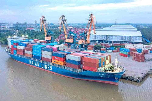 Xếp dỡ Hải An (HAH): Lọt TOP 100 hãng tàu lớn nhất thế giới, làm trung tâm dịch vụ cảng