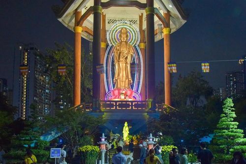 Rằm tháng Giêng của người dân TP.HCM