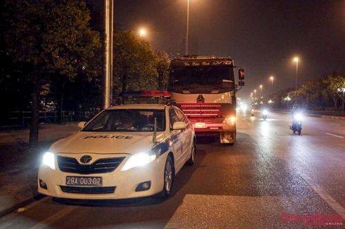 CSGT Hà Nội bí mật 'săn' xe quá tải toàn thành phố