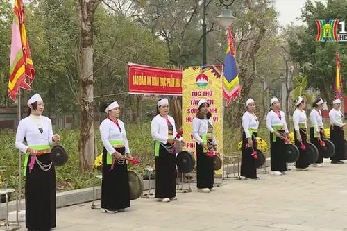 Ba Vì phát triển du lịch văn hóa gắn với lễ hội