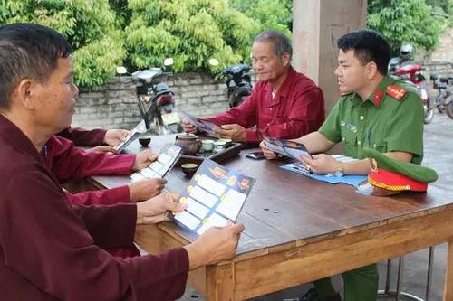 Giữ gìn an ninh vùng đồng bào dân tộc thiểu số