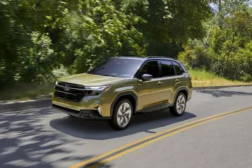 Subaru Forester ra mắt phiên bản hybrid, giá từ 1,1 tỷ đồng