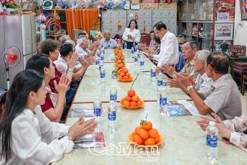 Ban Dân tộc tỉnh thăm và chúc Tết Nguyên tiêu của đồng bào Hoa