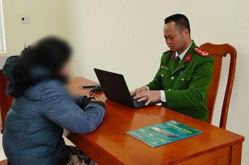 Đăng tải nội dung sai sự thật về bắt cóc người già, trẻ nhỏ, người phụ nữ bị công an mời lên làm việc