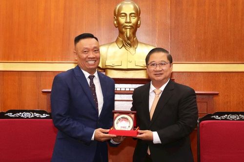 Chuẩn bị tốt cho Ngày hội đại đoàn kết của người Việt Nam tại Séc