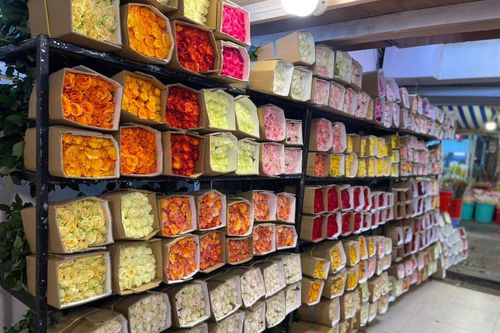 Cận ngày Valentine, giá hoa hồng tăng từ 5 - 8 lần