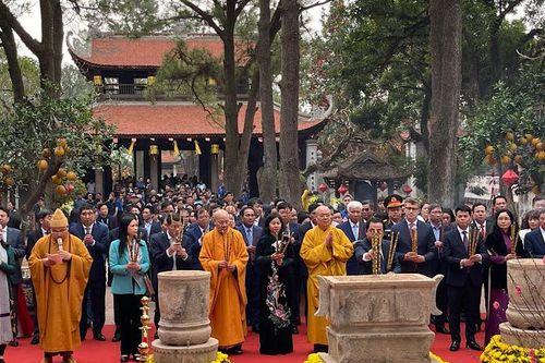 Hải Dương khai hội truyền thống mùa xuân Côn Sơn-Kiếp Bạc