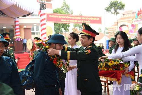 Long An giao quân an toàn, chất lượng, hiệu quả
