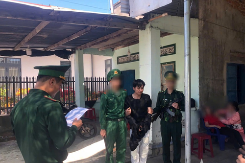 Bắt giữ đối tượng tàng trữ trái phép chất ma túy