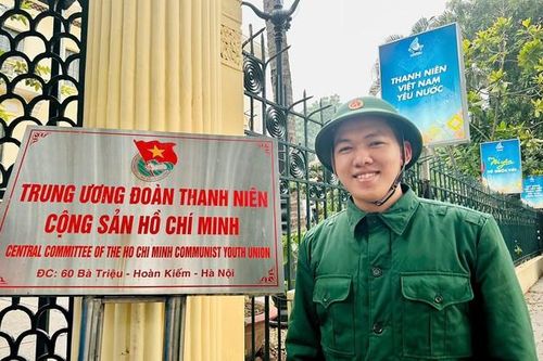 Chuyên viên Trung ương Đoàn gác lại công việc, lên đường nhập ngũ