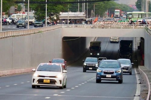 Đã khắc phục tình trạng ngập nước tại hầm chui Nguyễn Văn Linh