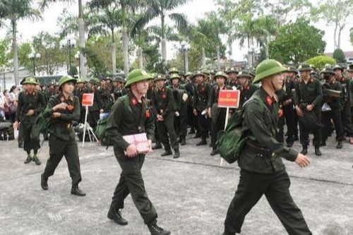 Hàng nghìn thanh niên miền Tây thực hiện nghĩa vụ Công an nhân dân