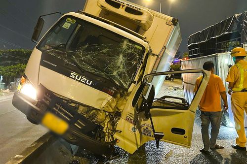 TPHCM: Nhiều người bị thương sau tai nạn liên hoàn giữa 3 xe tải