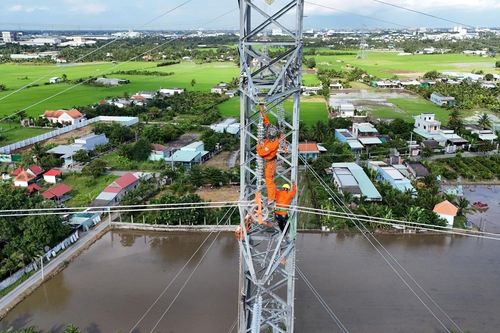 EVNSPC 'chạy nước rút' đóng điện 50 công trình lưới điện 110kV