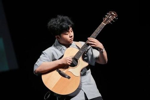 Thí sinh Việt Nam đầu tiên biểu diễn tại Gala Âm nhạc Quốc tế ZhongSin
