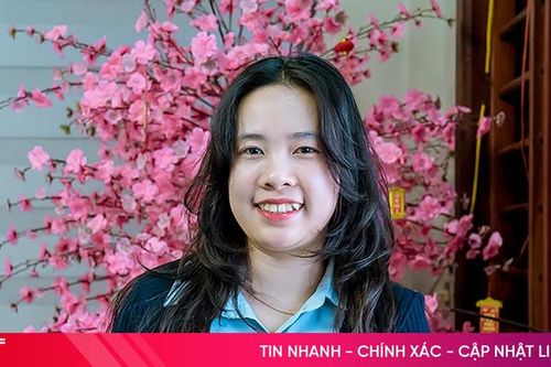 Nữ nhân viên ngân hàng ACB yêu màu áo lính, tình nguyện tòng quân
