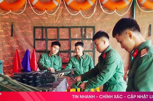 Tân binh Hà Tĩnh háo hức lên đường nhập ngũ