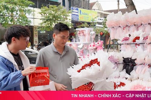 Valentine: Quà đắt tiền có thể hiện tình cảm tốt hơn?