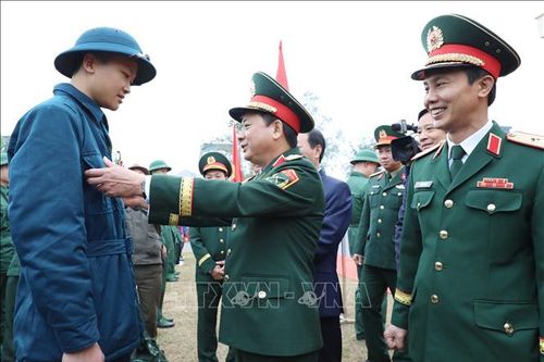 Giao quân đợt 1 tại Quân khu 2: Tiếp nhận, vận chuyển chiến sĩ mới chu đáo