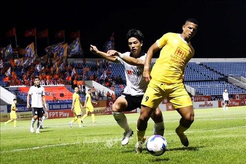 Sông Lam Nghệ An - Hải Phòng: 'Chung kết ngược' trên sân Vinh